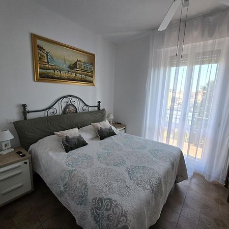 Ferienwohnung Casa Dell' Ulivo Desenzano del Garda Exterior foto